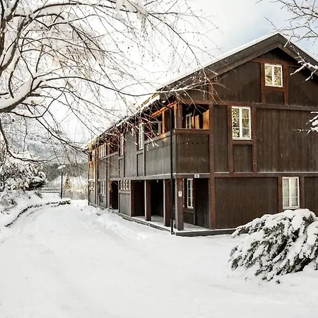 Spacious And Exclusive For Rent In