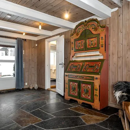 Spacious And Exclusive For Rent In