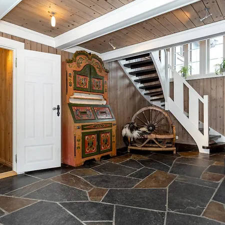Spacious And Exclusive For Rent In Holiday home *